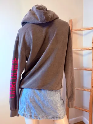 PrettyLittleThing GREY WORLDWIDE GRAPHIC OVERSIZED HOODIE Medium thumbnail 5