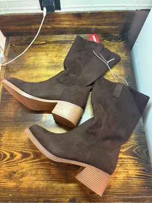 Union Bay Maude Brown Suede Boots Size 11 thumbnail 2