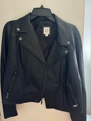 Gap Black Leathe Jacket thumbnail 1