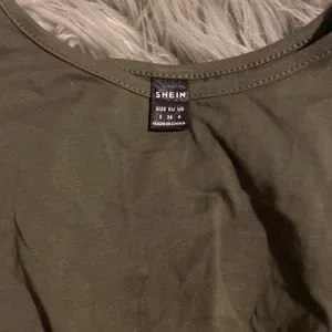 SheIn Crop Top thumbnail 2