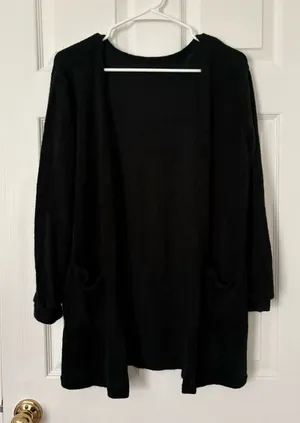 black cardigan with pockets Size M thumbnail 1