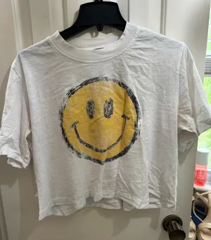 Glik's Smiley face tee thumbnail 1