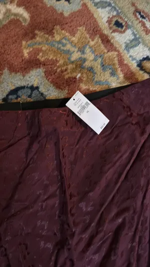 Banana Republic NWT Burgundy Satin Patterned Maxi skirt thumbnail 3