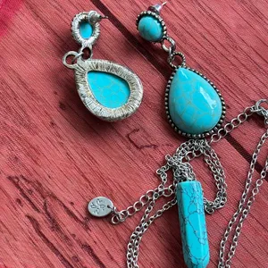 Turquoise and Silver Jewelry Set Blue thumbnail 3