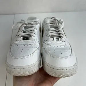 NIKE Size 9.5 Air Force 1 '07 NN Next Nature DV3808-101 Bronzine White Leather‎ thumbnail 9