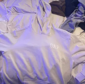 Gap Hoodie thumbnail 1