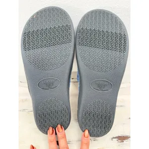 Isotoner‎ Women's Slide Slippers Blue Memory Foam House Shoes 9.5–10 thumbnail 3