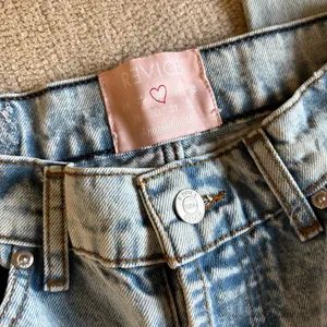 REVICE Ex Boyfriend Player One High Rise Straight Leg Distressed Jeans Sz 26‎ thumbnail 4
