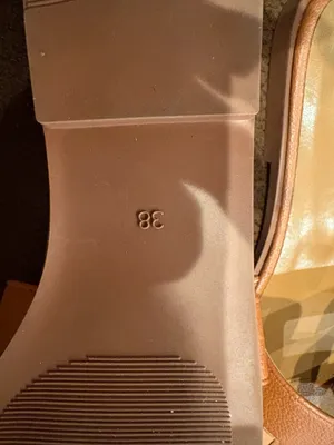 Women’s sandals Tan Size 38 European . 7 is thumbnail 4