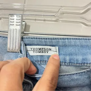 Vigoss Thompson Tomboy Boyfriend Jeans Womens 31 Distressed Light Wash thumbnail 5