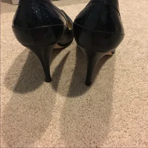 Jimmy Choo Navy Blue Snakeskin & Leather Pointed-Toe Pumps – Size 37.5 thumbnail 3