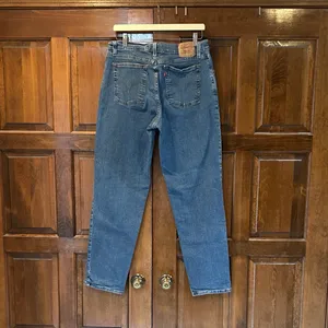 Vintage Levi’s 550 Women’s Relaxed Fit Bootcut Jeans Size 14 Med Wash 32x30‎ Y2K thumbnail 3