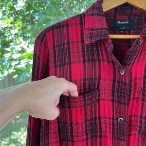 Madewell Women's Classic Ex-Boyfriend Shirt Red & Black Plaid Size M thumbnail 6