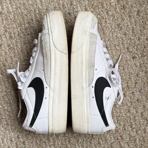 NIKE Blazer Low Platform Sneakers Size 6.5 thumbnail 8