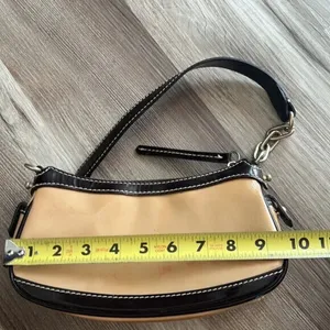 Dooney & Bourke Cream Brown Trim Small Patent Purse J6423747 thumbnail 10