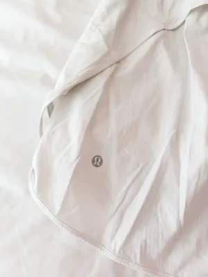 Lululemon White Hotty Hot High-Rise Skirt Size 6 thumbnail 3