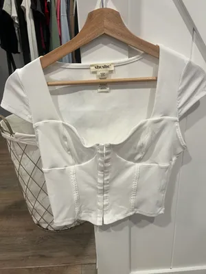 Amazon white going out top thumbnail 1