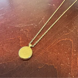 Gold Pendant Necklace thumbnail 2