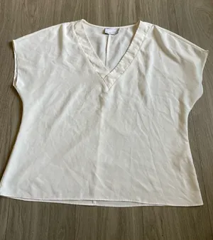 ASOS Cream V-Neck Short Sleeve Blouse thumbnail 1