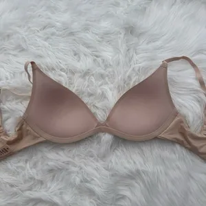 Skims Wireless Super Pushup Bra Sand Size 30C thumbnail 6