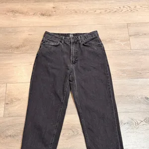 BDG Urban Outfitters Mom Jeans Size 27 Womens‎ High Waist Black Denim Jeans thumbnail 3