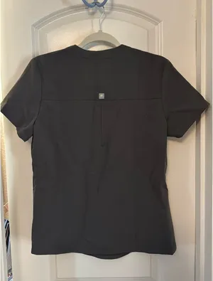 fabletics scrub top vital onyx  thumbnail 2