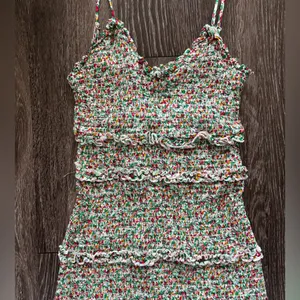 Olivaceous Floral Ruffle Mini Dress S thumbnail 2