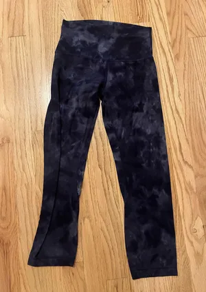 Lululemon 23" Crop Leggings thumbnail 1