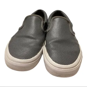 VANS, perforated leather off-the-wall shoes‎ thumbnail 2
