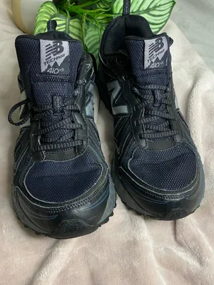New Balance 410v5 Mens Sneakers Shoes Size 9.5 (used) thumbnail 2