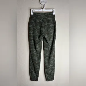 Lululemon Ready to Rulu Jogger 28” Heritage Camo Dark Olive Green Twill size 2 thumbnail 3