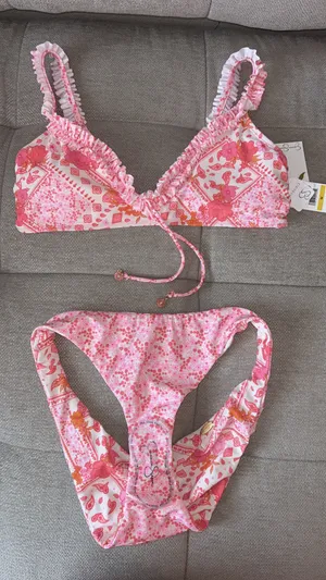 Jessica Simpson Swimsuit Two-Piece thumbnail 3