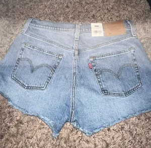 Levi’s 501 Shorts thumbnail 2