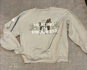 Healing in Process Crew neck Tan Size L thumbnail 1