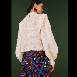 FARM RIO Star‎ 3D Embroidered Blouse in Off White - size S thumbnail 6