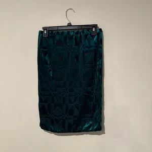 Lily White Velvet Pencil Skirt | Size: Medium thumbnail 2