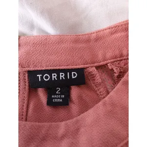 Torrid Flutter Sleeve Dusty Rose Size 2 Short Sleeve Top thumbnail 6