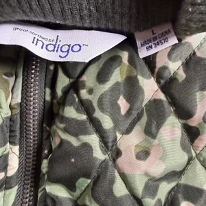 Great Northwest Indigo Leopard Camo Quilted Puffer Vest Green Large Gorpcore thumbnail 3