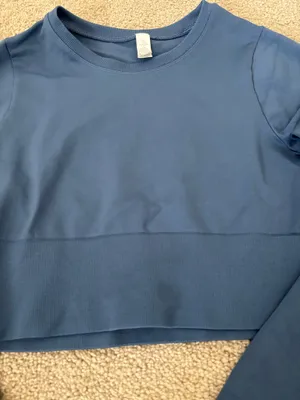 Offline by aerie long sleeve cropped workout top thumbnail 3