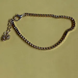 Gold Box Chain Bracelet thumbnail 3
