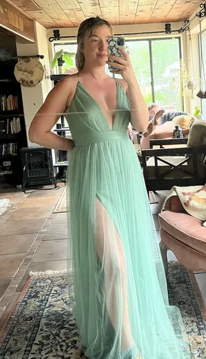 Windsor Formal Dress thumbnail 3