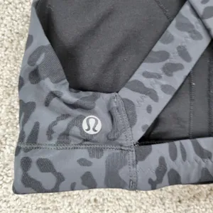 Lululemon In A Flash Bra II Womens 2 Deep Coal Animal Swirl Cheetah Crossback thumbnail 11