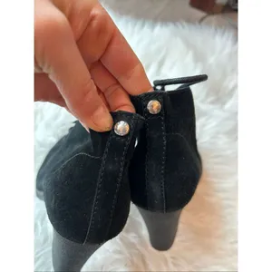 Michael Kors Suede Black High Heeled Elliot Boots Retailed $189 size 8 M suede thumbnail 6