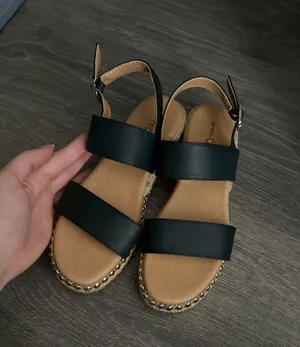 platform sandals Gold Size 6.5 thumbnail 2