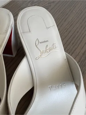 Christian Louboutin Janetonga 55mm Leather Thong Sandals in White thumbnail 9