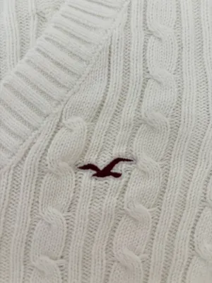 hollister Cable-Knit Icon V-Neck Sweater thumbnail 2