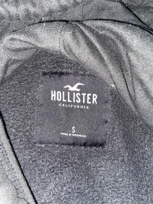 Hollister Black Hoodie thumbnail 3