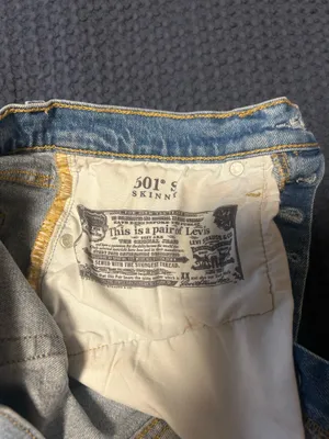 Levi’s light wash 591 Jeans thumbnail 2