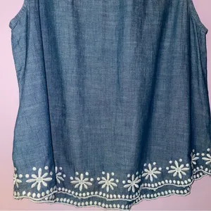 J Crew M Blouse Chambray Ruffle Collar Embroidered Sleeveless thumbnail 2