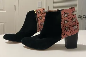 EUC |‎ Miss Albright beaded ankle boots — size 8 thumbnail 1